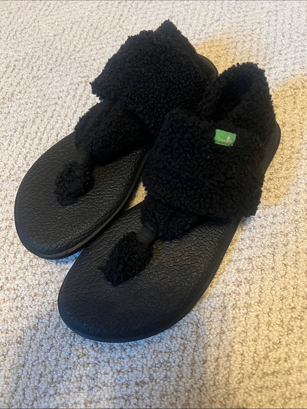 Sanuk Black Fuzzy Toe-Post Sandals